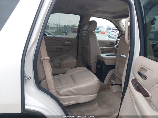 Cadillac Escalade Standard