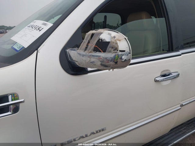 Cadillac Escalade Standard
