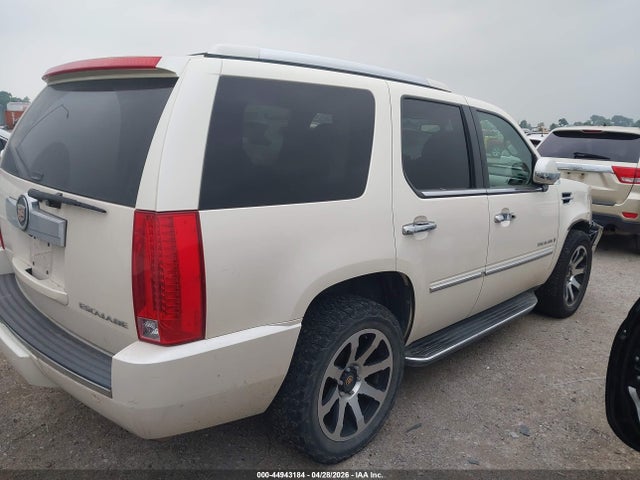 Cadillac Escalade Standard