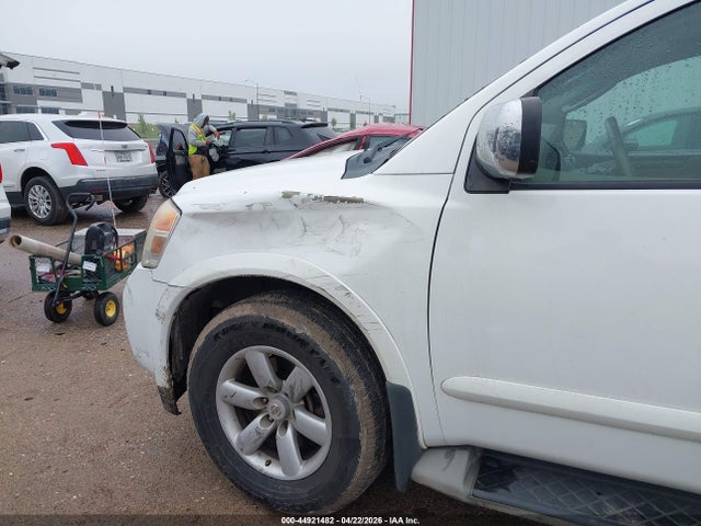 Nissan Armada Sv