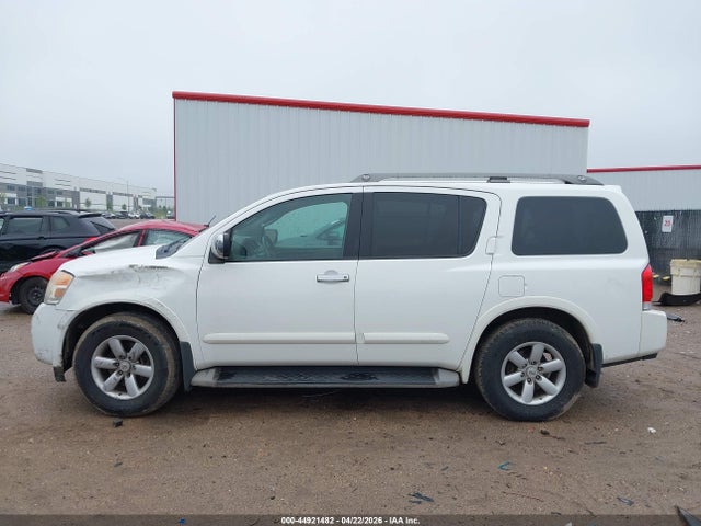 Nissan Armada Sv