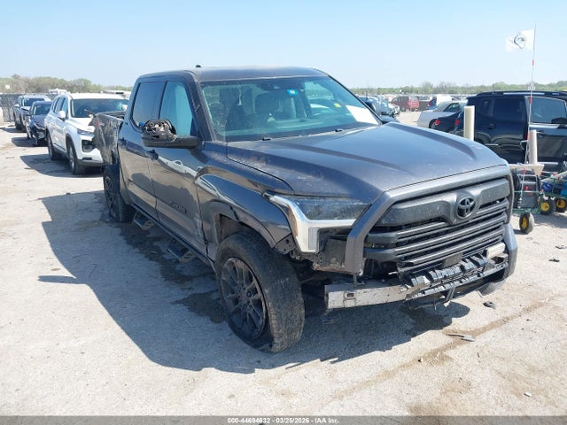 Salvage Toyota Tundra Image