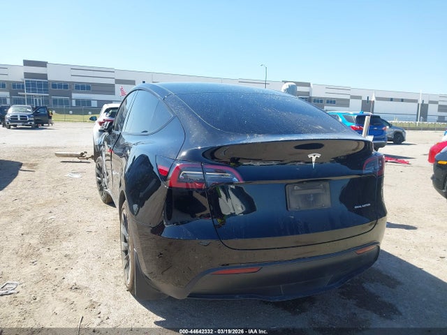 Tesla Model Y Long Range Dual Motor All-wheel Drive