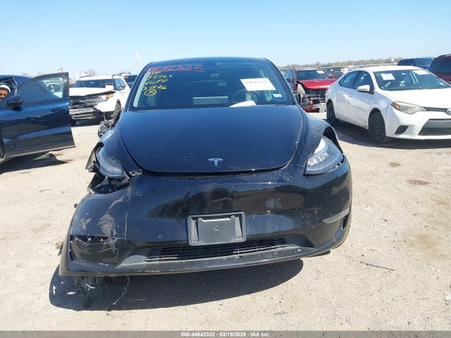Tesla Model Y Long Range Dual Motor All-wheel Drive