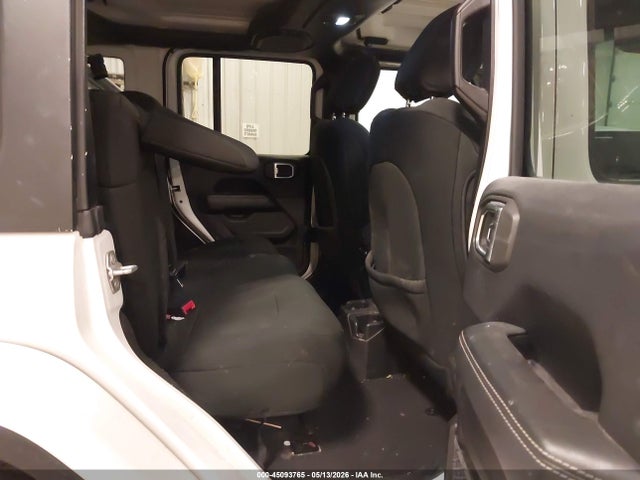 Jeep Wrangler Sahara 4x4
