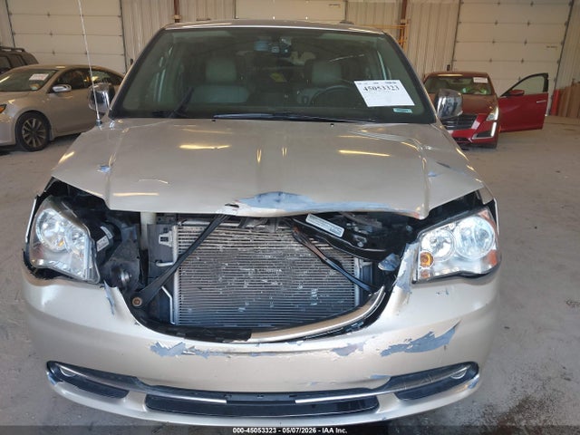 Chrysler Town & Country Touring-l