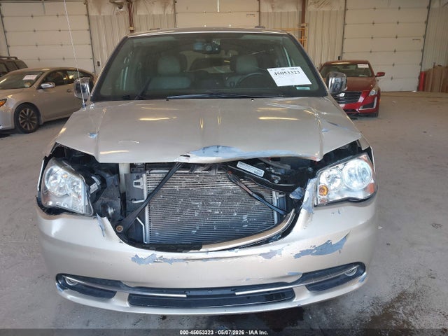 Chrysler Town & Country Touring-l