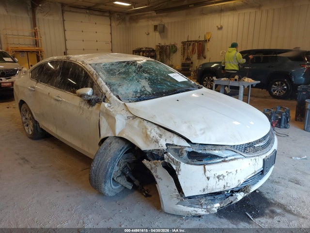 Salvage Chrysler 200 Image