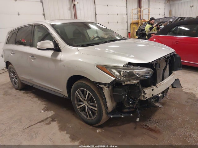 Salvage INFINITI Qx Image