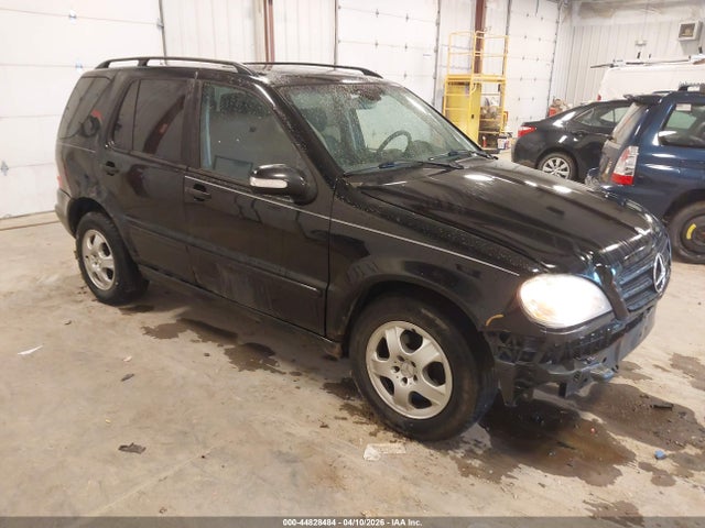 Salvage Mercedes-Benz M-Class Image