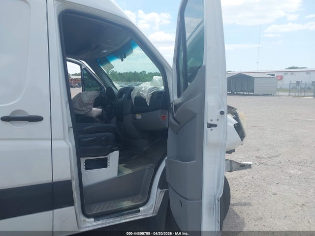 Mercedes-Benz Sprinter 2500 High Roof