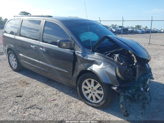 Salvage Chrysler Town & Country Image