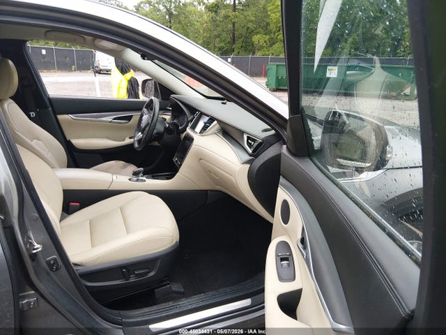 INFINITI Qx Pure