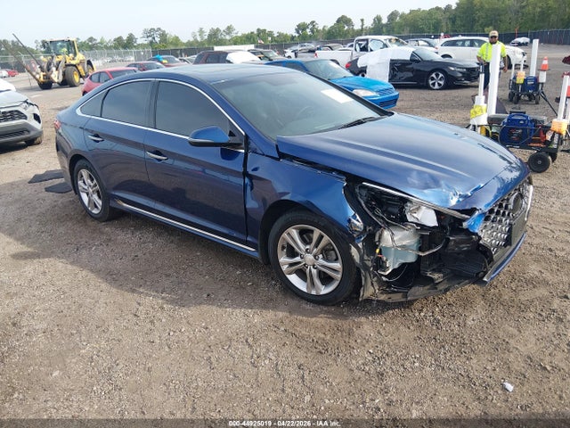 Salvage Hyundai SONATA Image