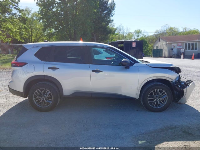 Nissan Rogue S Intelligent Awd