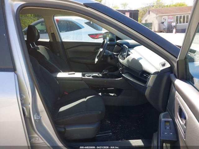 Nissan Rogue S Intelligent Awd