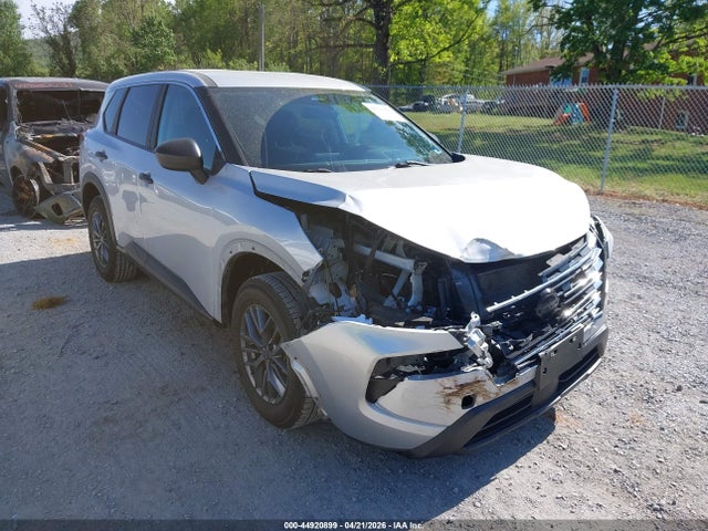 Nissan Rogue S Intelligent Awd