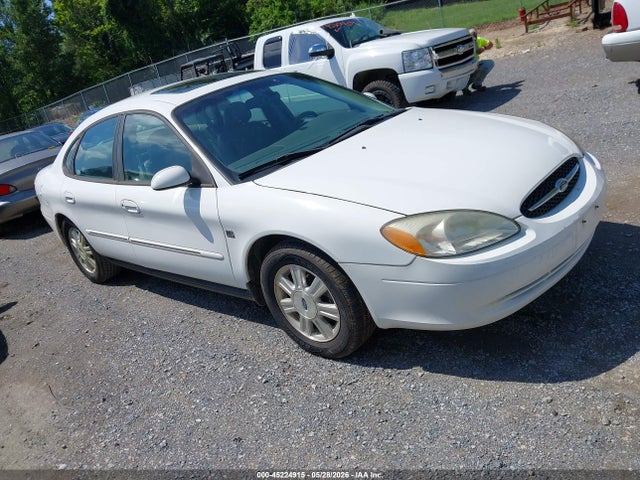Salvage Ford Taurus Image