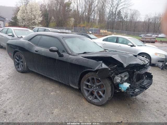 Salvage Dodge Challenger Image