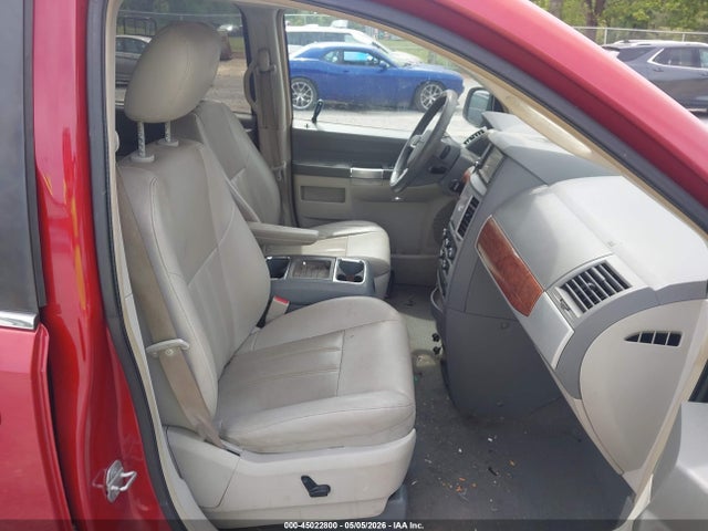 Chrysler Town & Country Touring