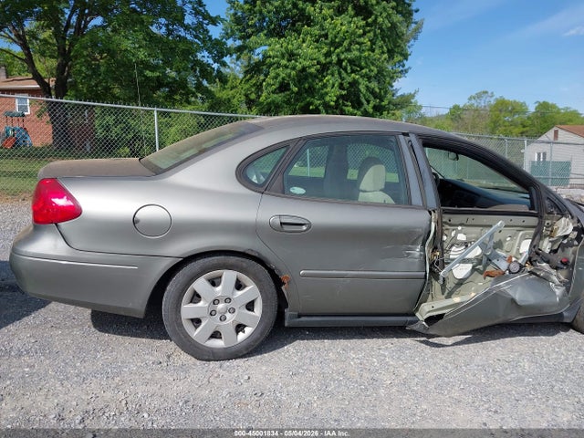 Ford Taurus Se