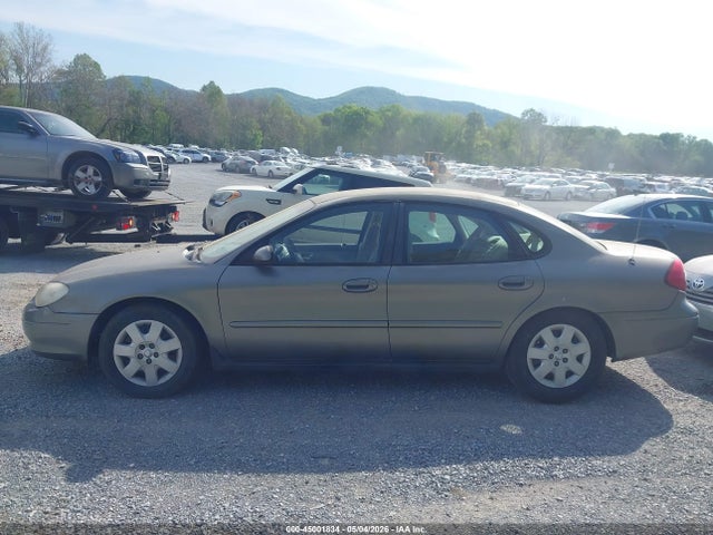 Ford Taurus Se