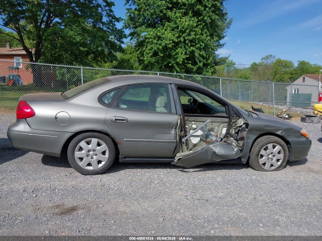 Ford Taurus Se