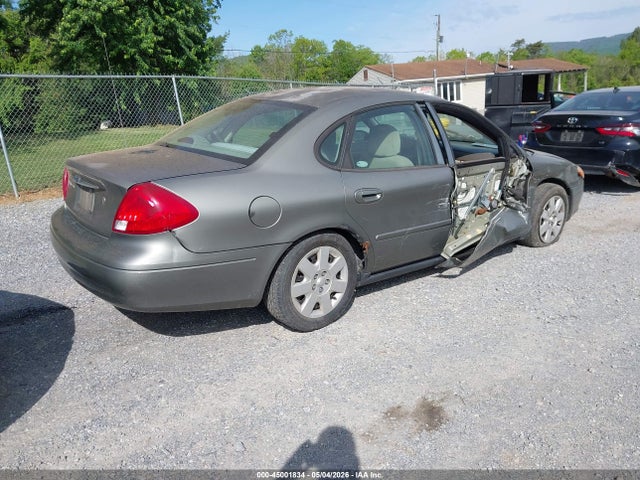 Ford Taurus Se