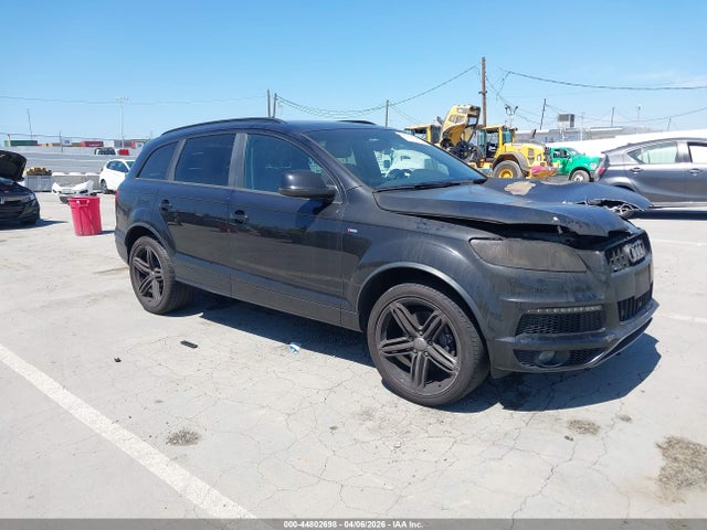 Salvage Audi Q7 Image