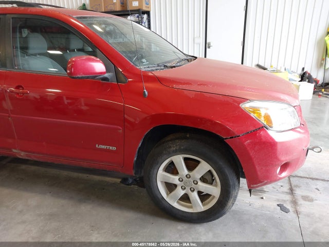 Toyota RAV4 Limited V6