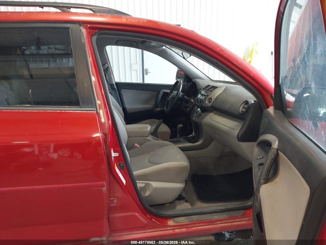 Toyota RAV4 Limited V6