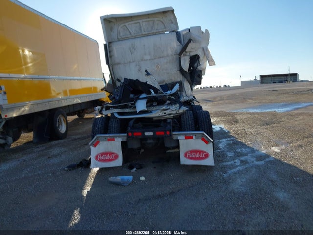 Peterbilt 579