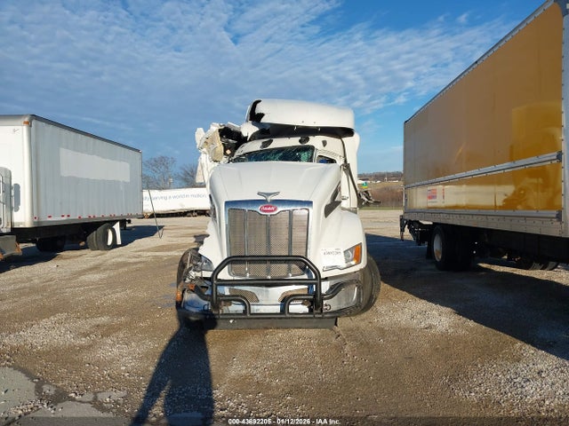 Peterbilt 579