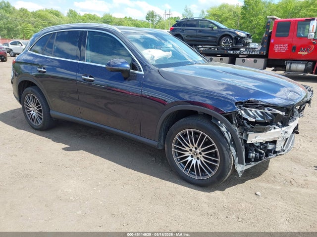 Salvage Mercedes-Benz GLC Image