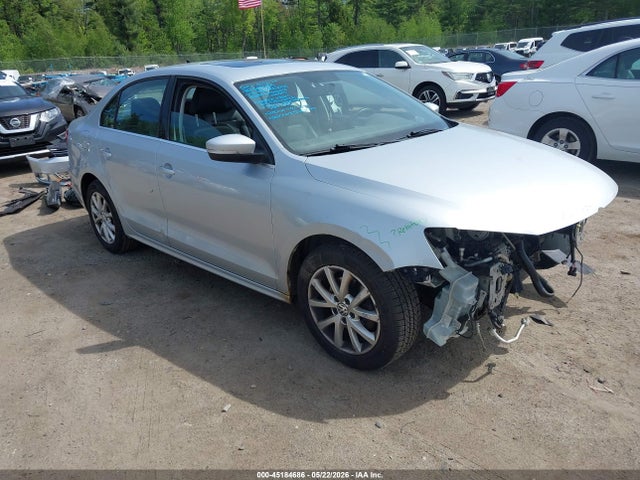 Salvage Volkswagen Jetta Image