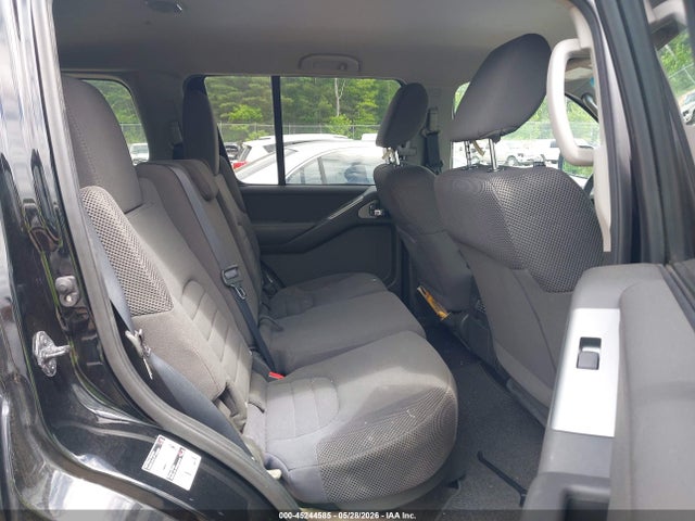 Nissan Pathfinder S