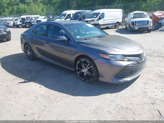 Salvage Toyota Camry Image