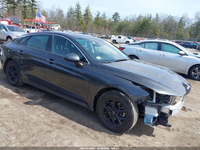 Salvage Kia K5 Image