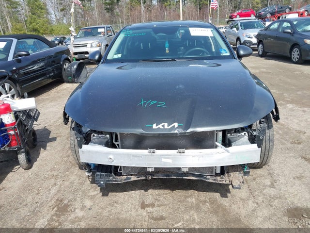 Kia K5 Lxs