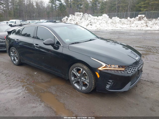 Salvage Kia K5 Image