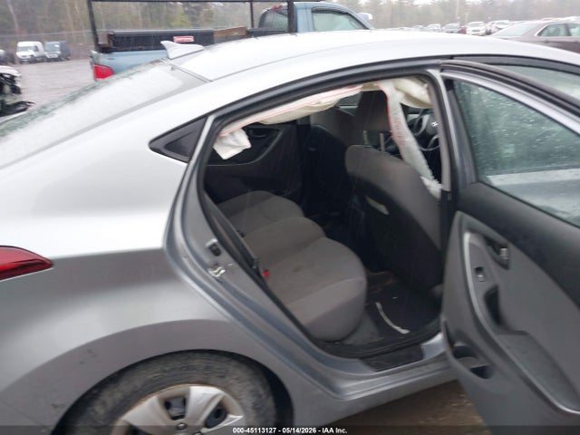Hyundai ELANTRA Se
