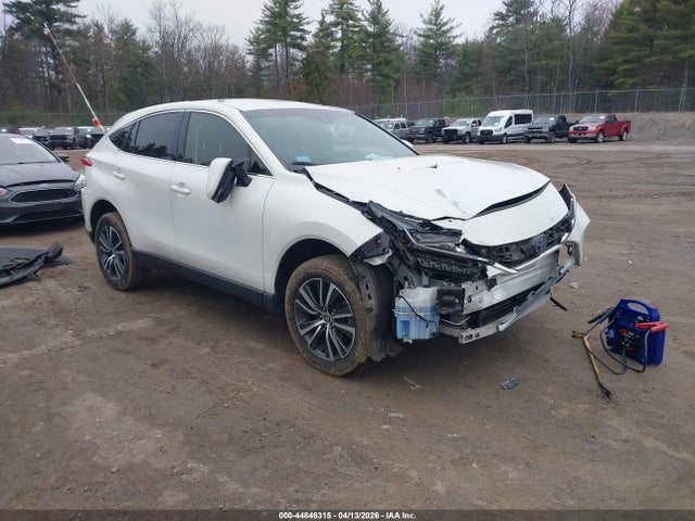 Salvage Toyota Venza Image