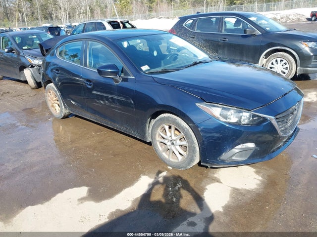 Salvage Mazda Mazda3 Image