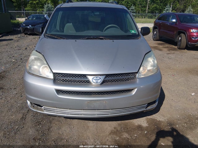 Toyota Sienna Le