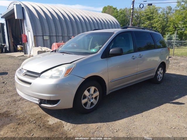 Toyota Sienna Le