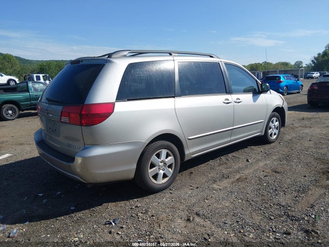 Toyota Sienna Le
