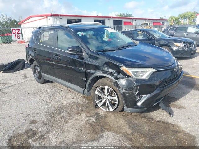 Salvage Toyota RAV4 Image