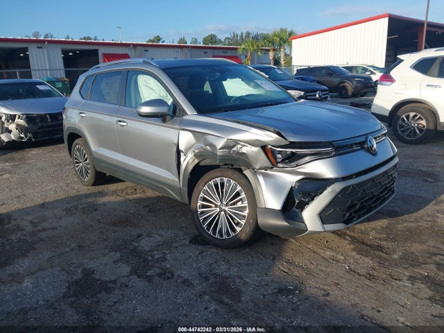 Salvage Volkswagen Taos Image