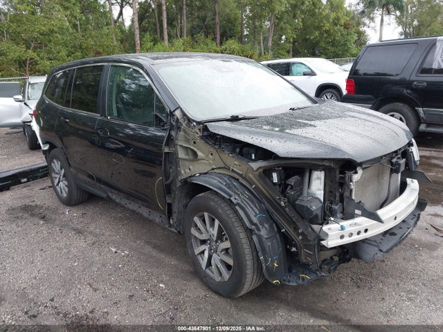 Salvage Honda Pilot Image