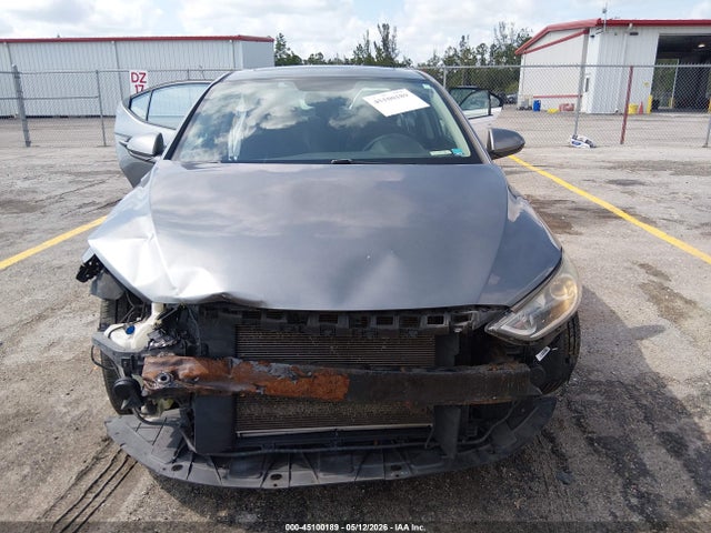 Hyundai ELANTRA Value Edition